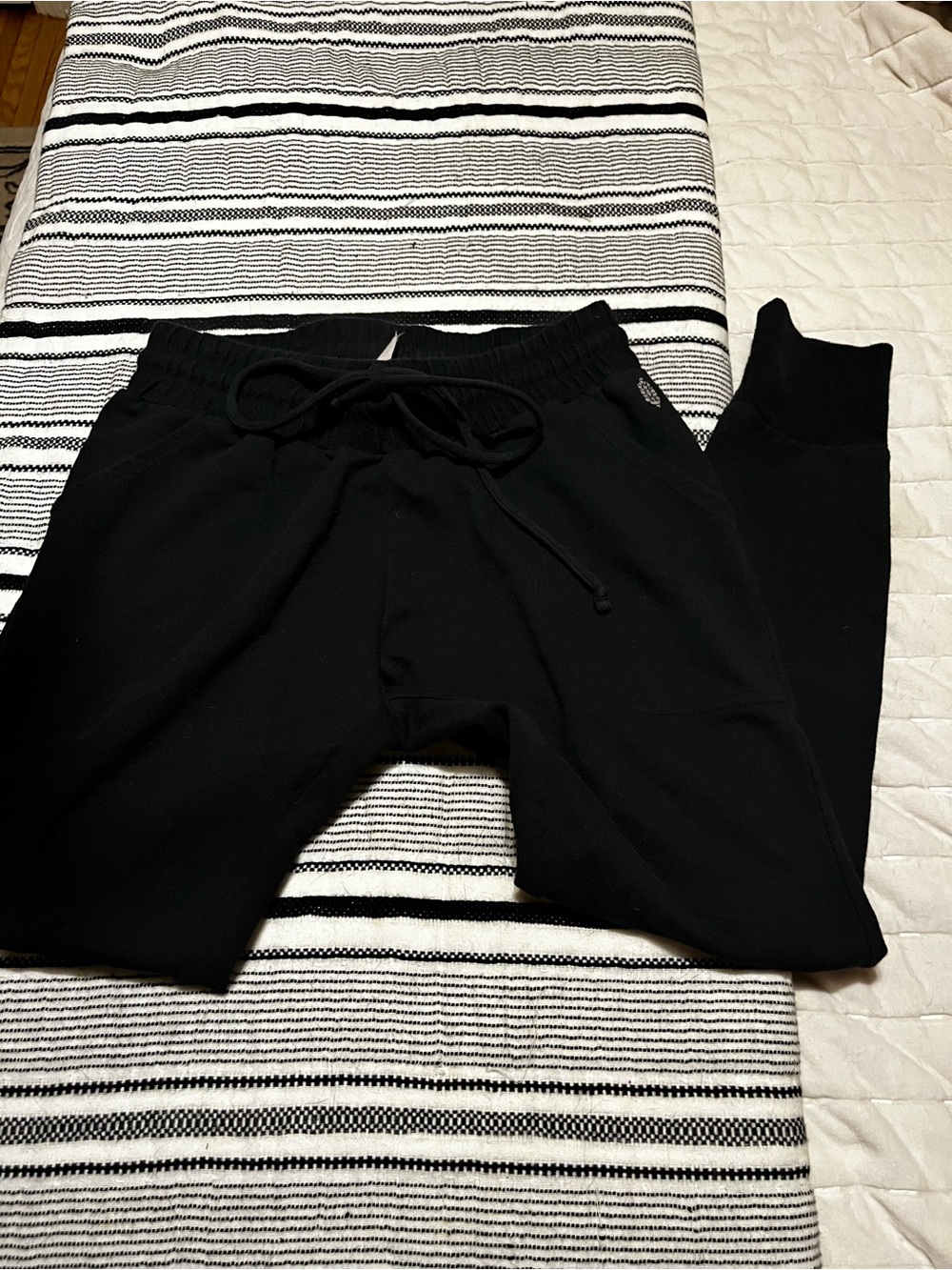Black Drawstring Jogger Pants / Free people movement size medium women’s